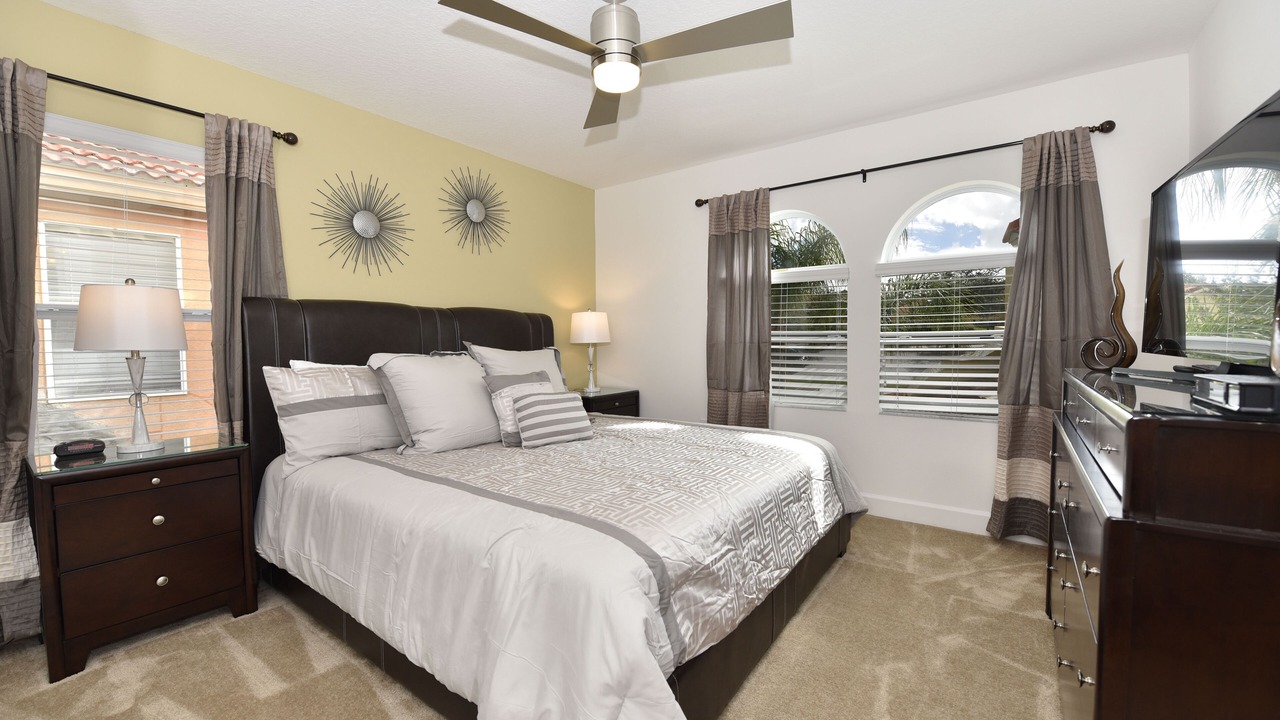 Photo of Bedroom in Watersong