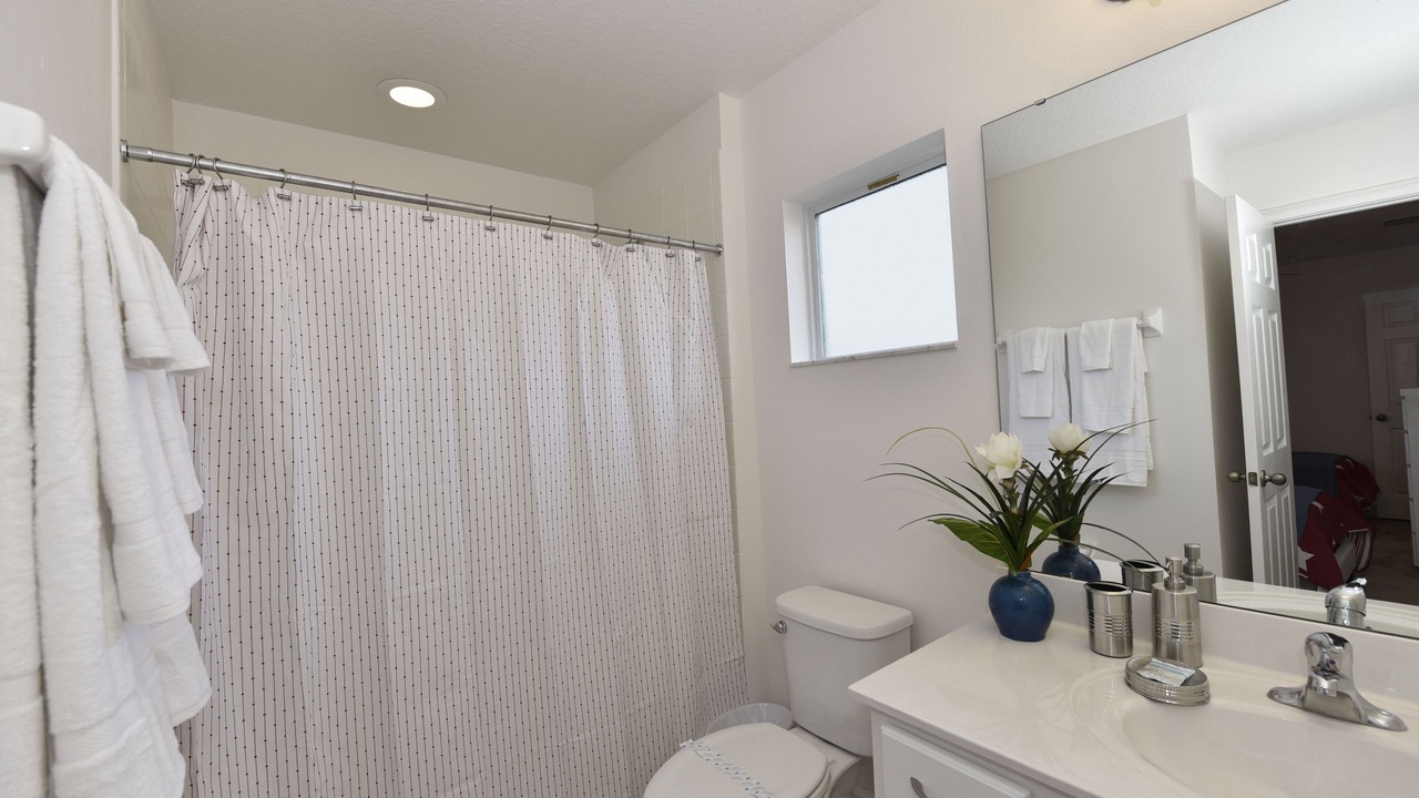 Photo of Bathroom in Watersong