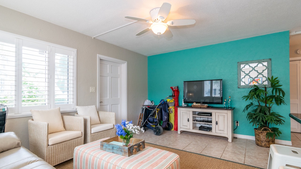 Photo of Livingroom in Holmes Beach