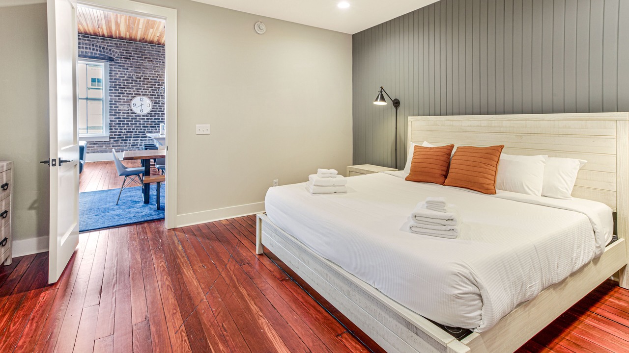 Photo of Bedroom in Historic District - North