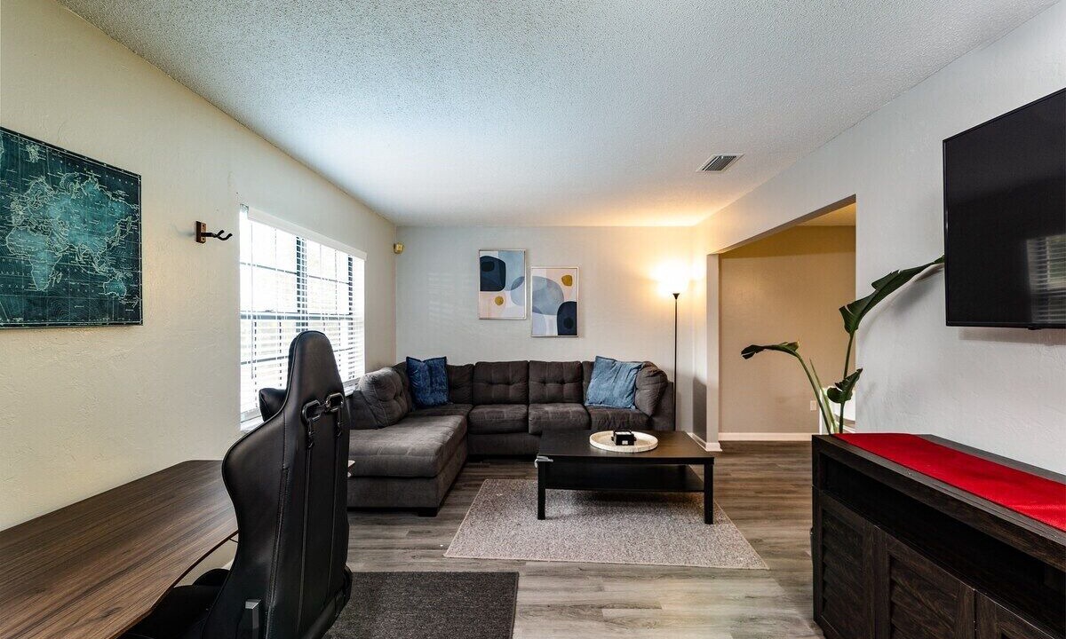 Photo of Livingroom in Gainesville