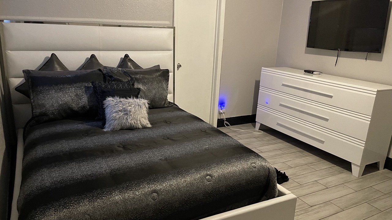 Photo of Bedroom in Dania Beach