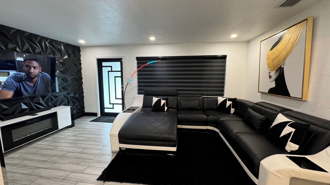 Photo of Bedroom in Dania Beach