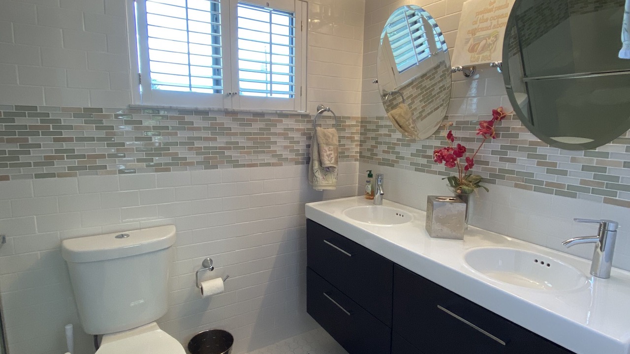 Photo of Bathroom in Englewood South