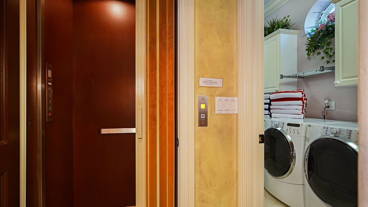 Photo of Bedroom in Yacht Club