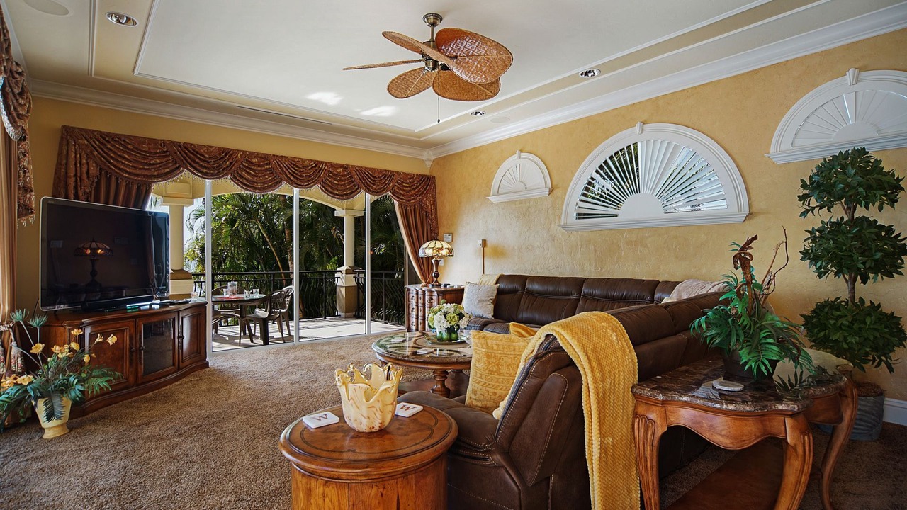 Photo of Livingroom in Yacht Club