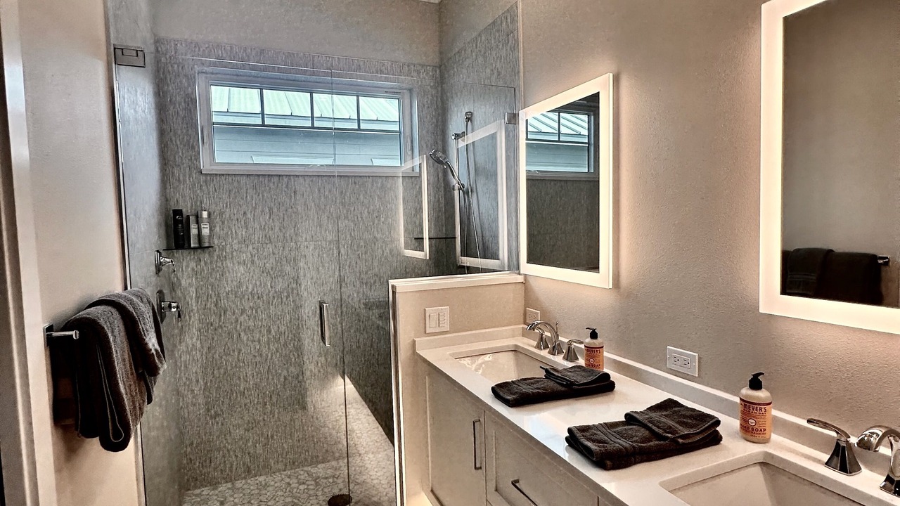 Photo of Bathroom in Gillespie Park