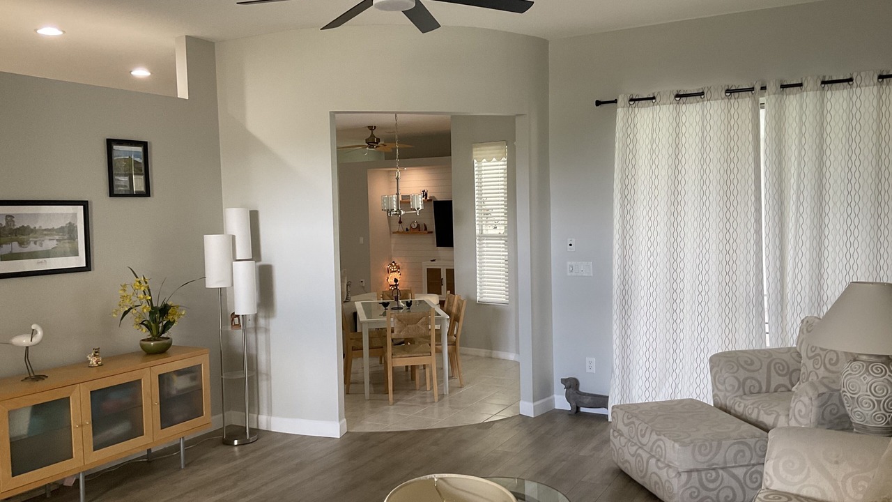 Photo of Livingroom in Ridgewood Lakes
