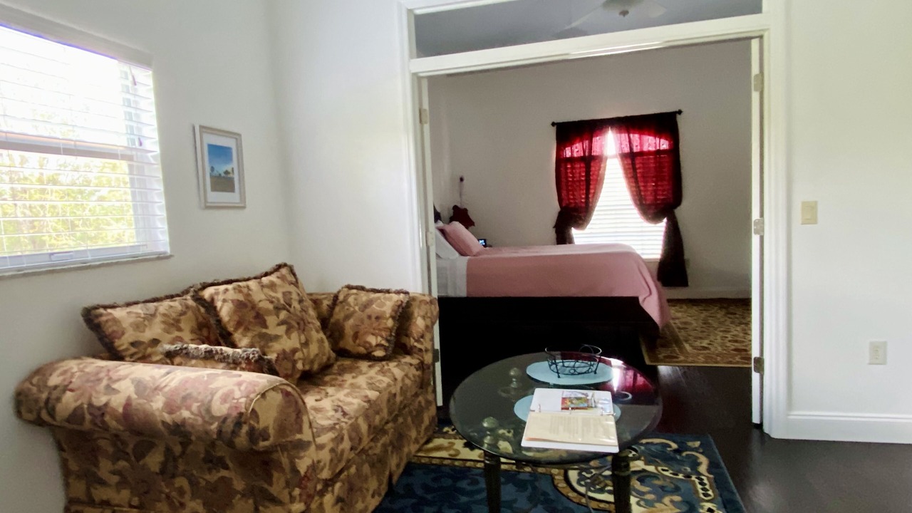 Photo of Livingroom in Tarpon Springs
