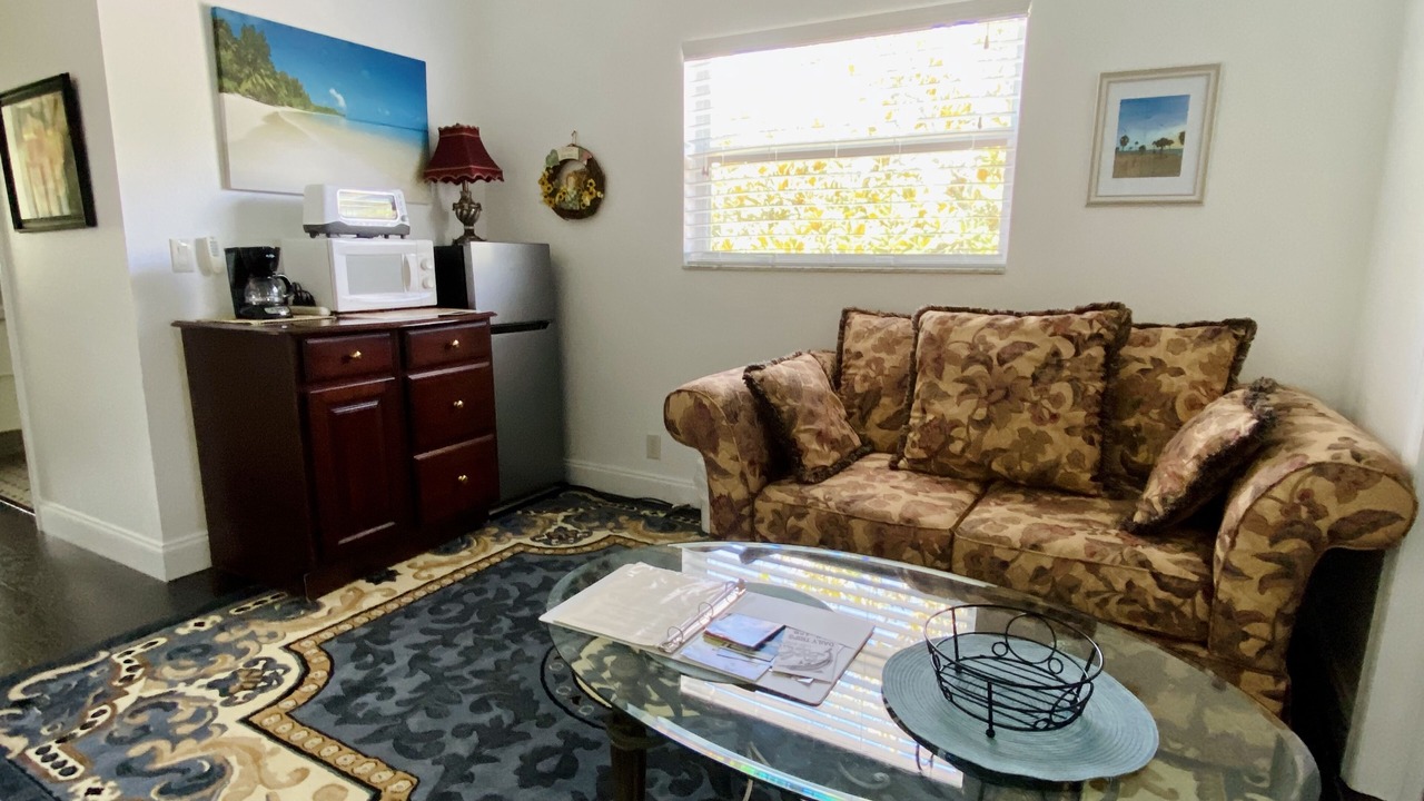 Photo of Livingroom in Tarpon Springs