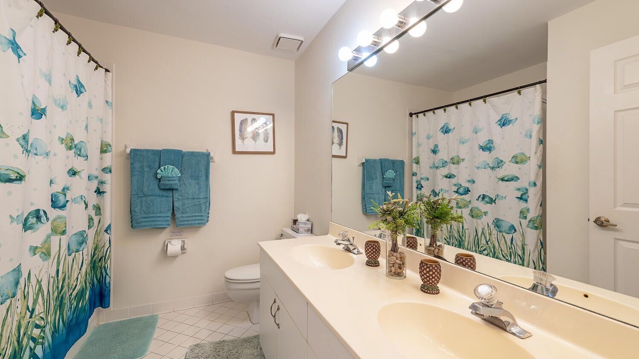 Photo of Bathroom in Crown Pointe