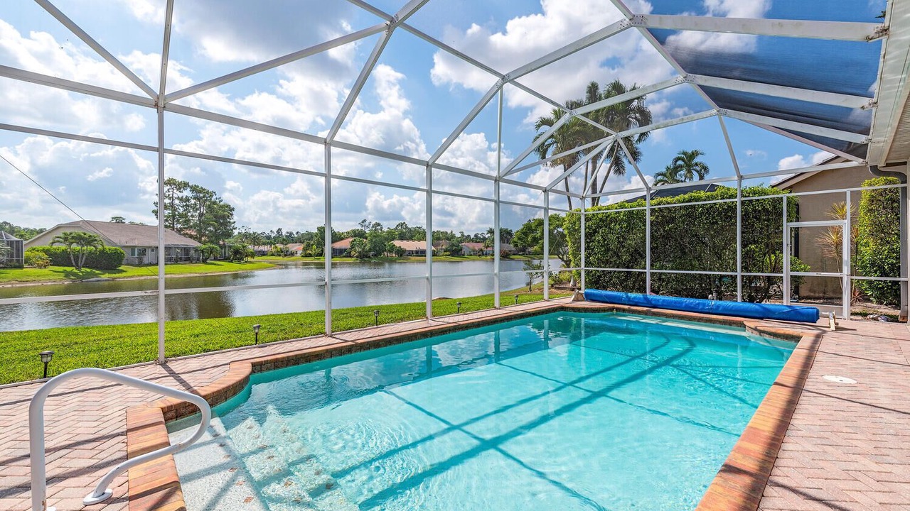 Photo of Outdoor in Crown Pointe