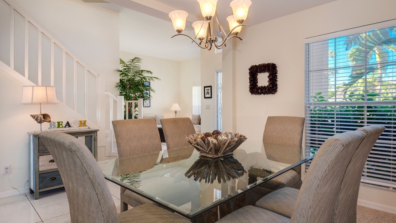 Photo of Livingroom in Crown Pointe