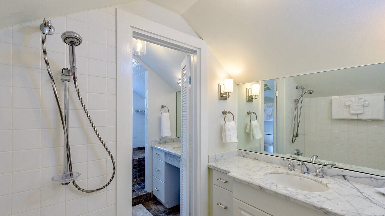 Photo of Bathroom in Historic Seaport