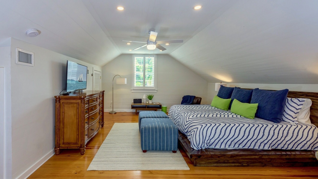 Photo of Bedroom in Historic Seaport