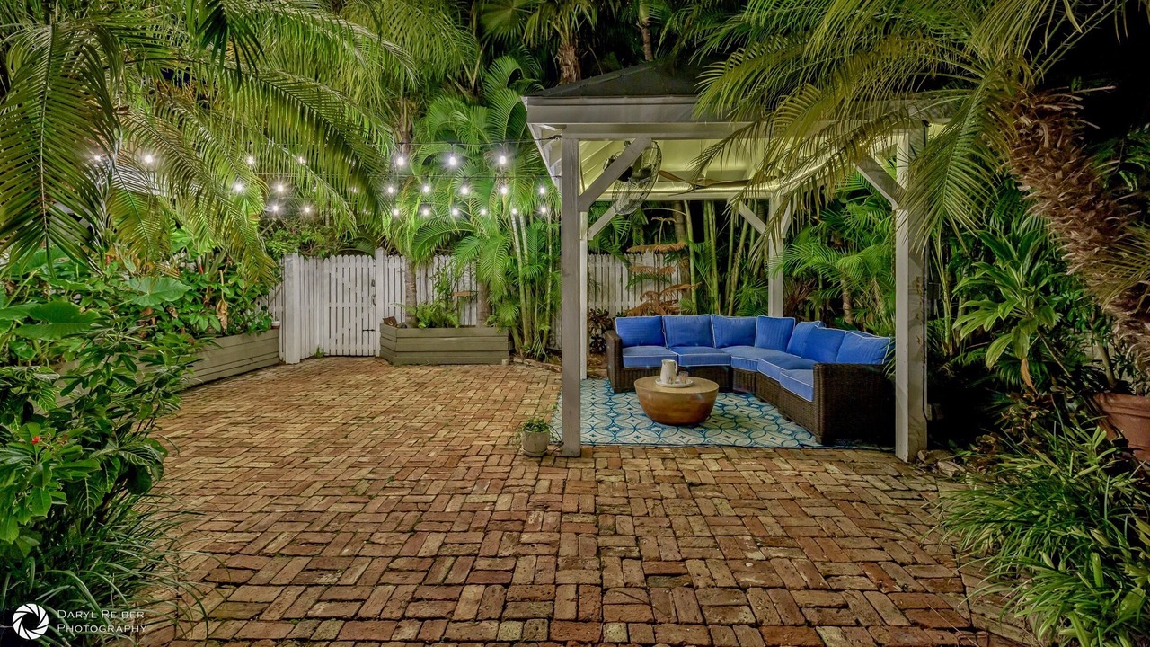 Photo of Patio Balcony in Historic Seaport