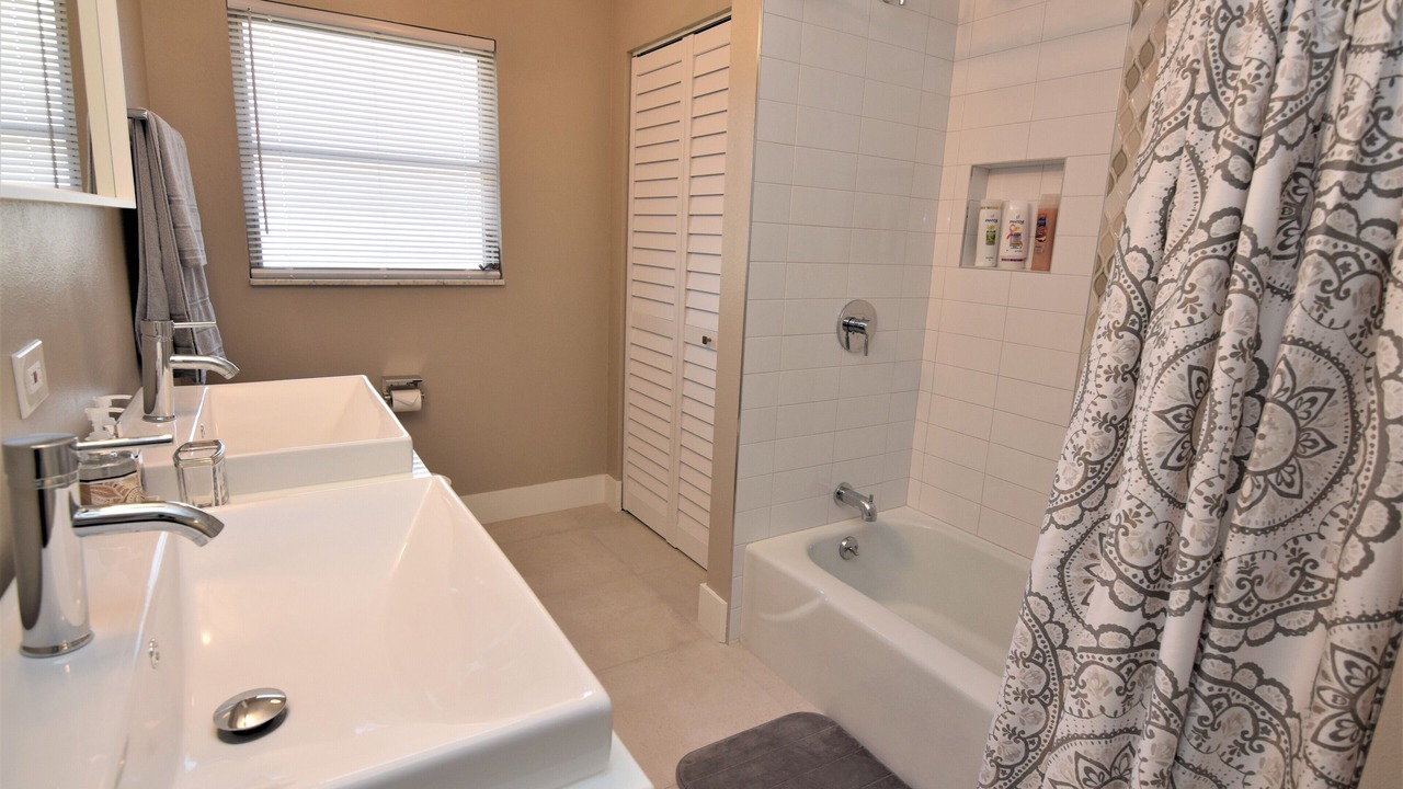 Photo of Bathroom in Southgate