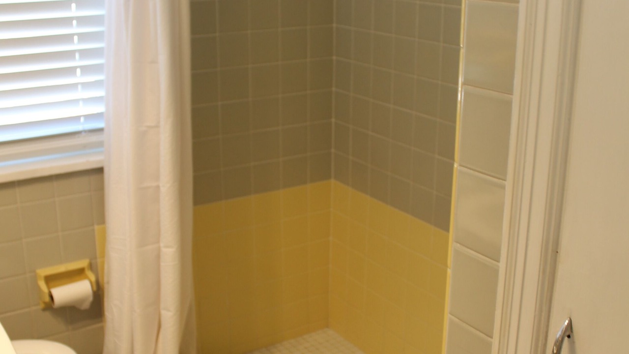 Photo of Bathroom in Bay Esplanade