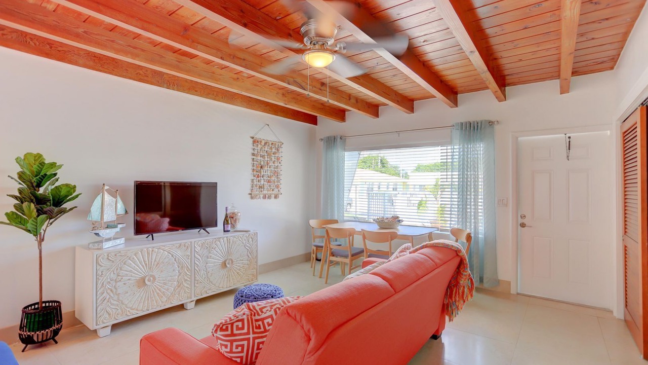 Photo of Livingroom in Ocean Ridge