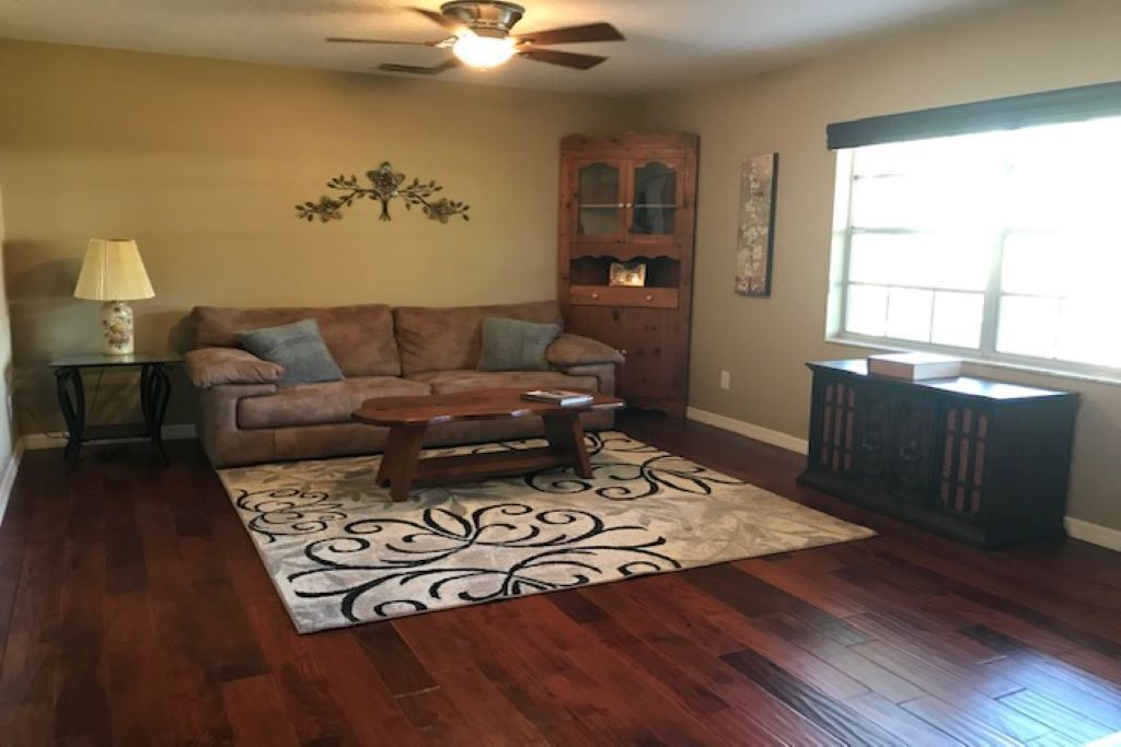 Photo of Livingroom in Cypress Gardens