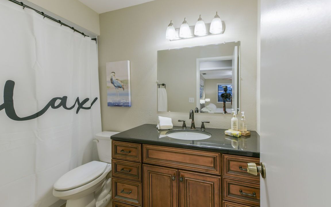 Photo of Bathroom in River District