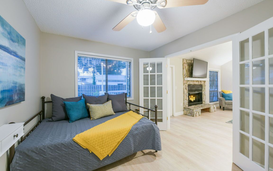 Photo of Bedroom in River District