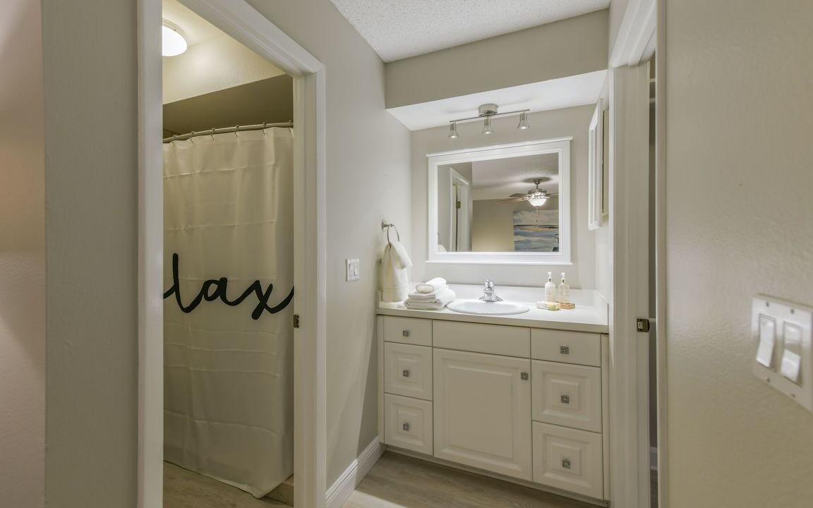 Photo of Bathroom in River District
