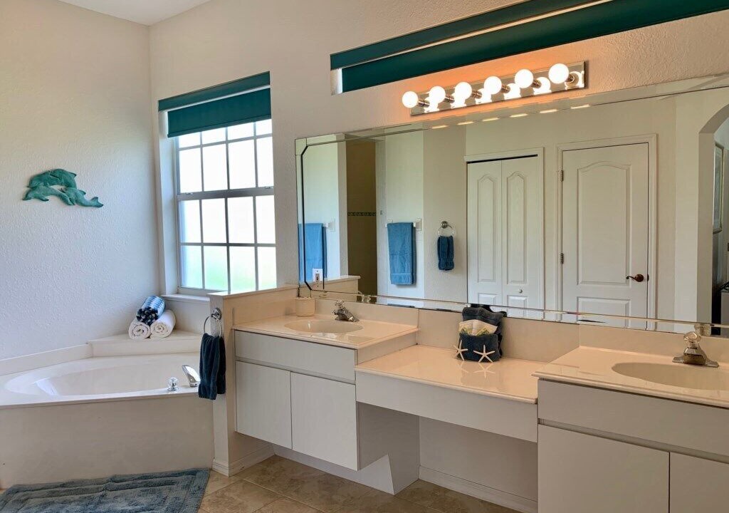 Photo of Bathroom in Broadmoor