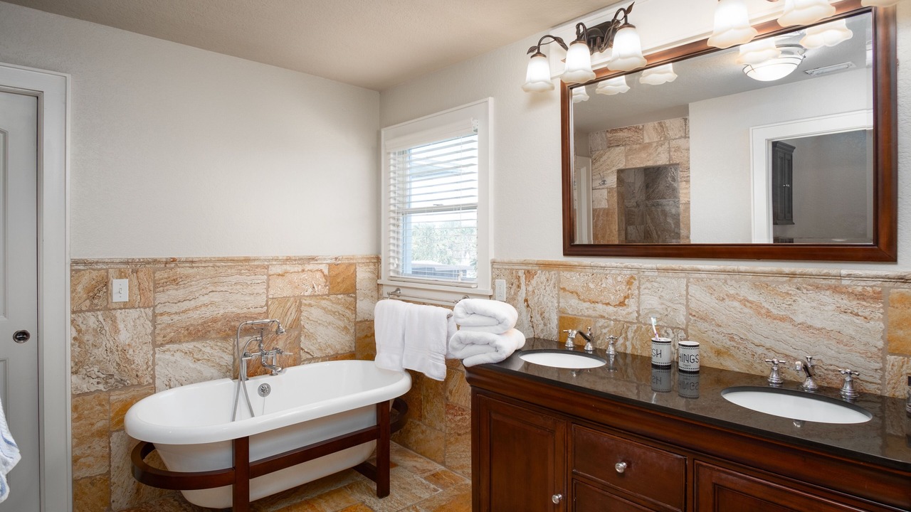 Photo of Bathroom in New Smyrna Beach