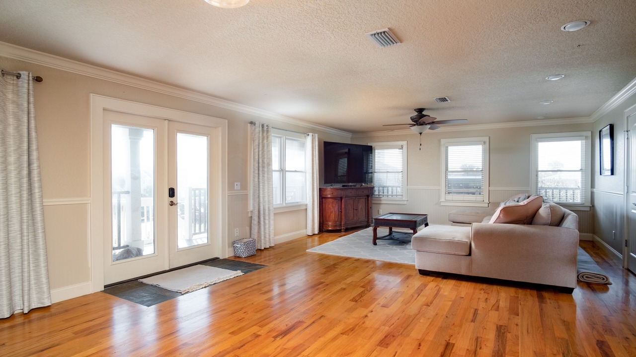 Photo of Livingroom in New Smyrna Beach