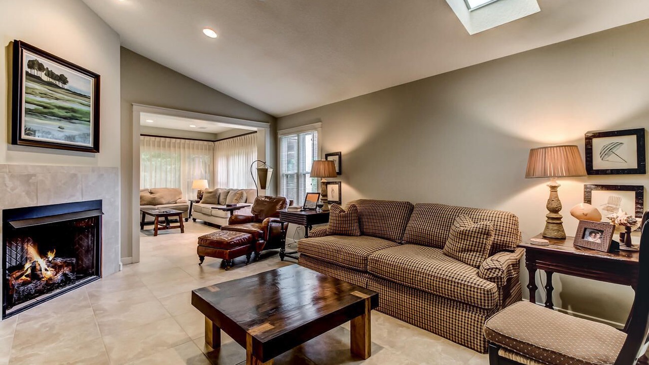 Photo of Livingroom in Amelia City