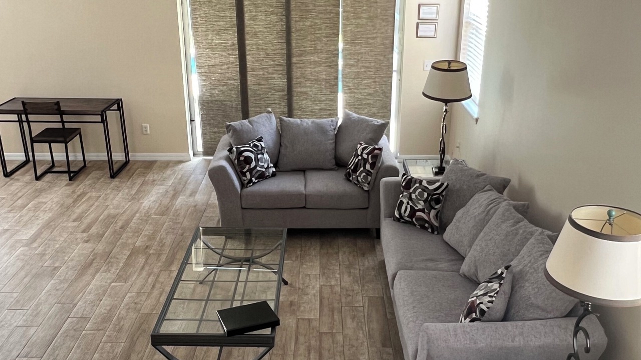 Photo of Livingroom in Sandy Ridge