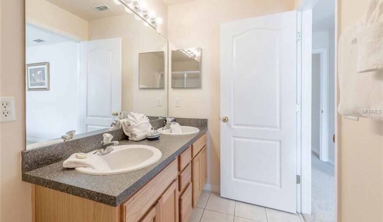 Photo of Bathroom in Sandy Ridge