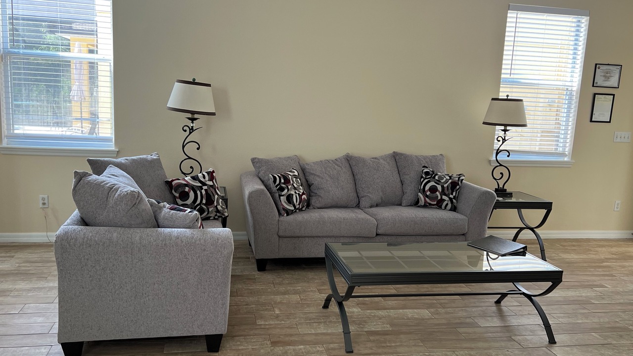 Photo of Livingroom in Sandy Ridge