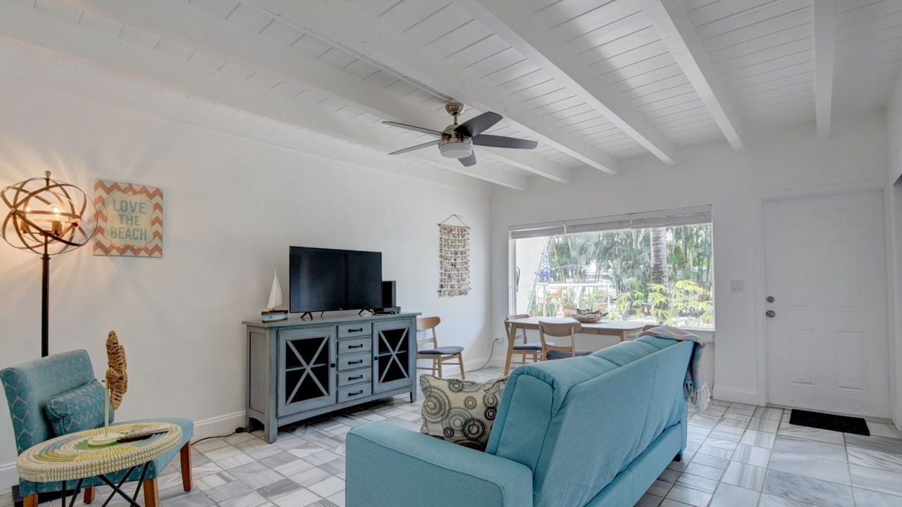 Photo of Livingroom in Ocean Ridge