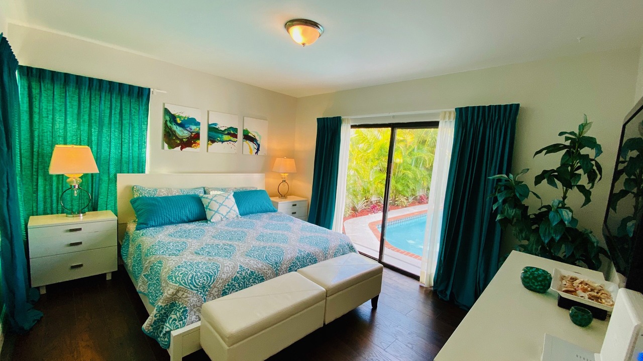 Photo of Bedroom in Dania Beach