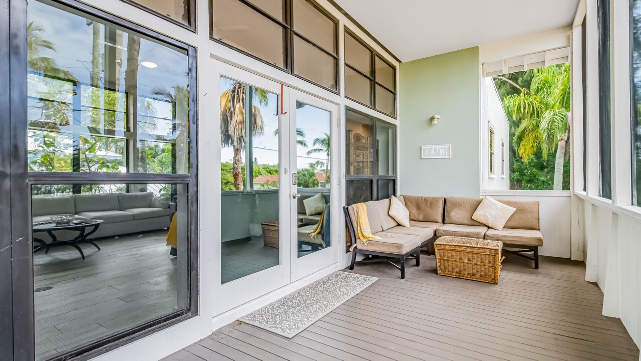 Photo of Patio Balcony in Longbeach Village