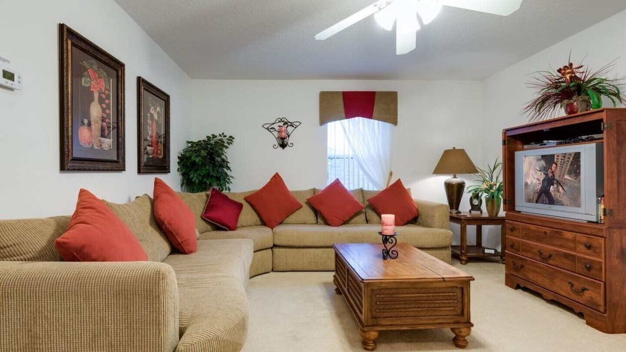 Photo of Livingroom in Legacy Park