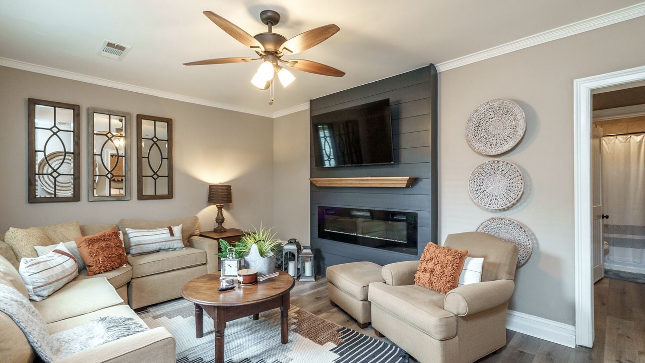 Photo of Livingroom in Monroe