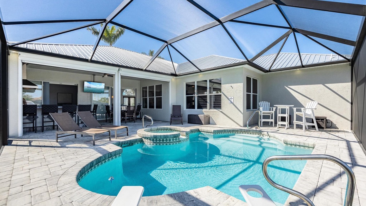 Photo of Outdoor in Pelican