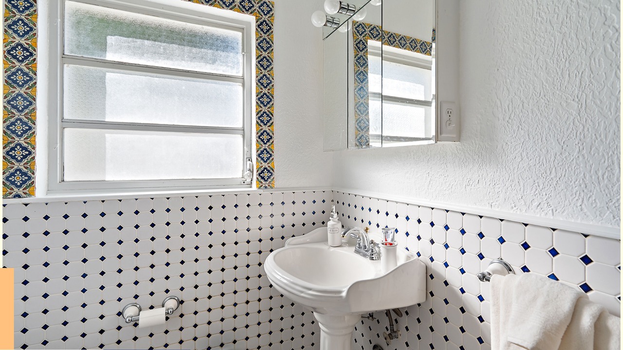 Photo of Bathroom in Old Northwood Historic District