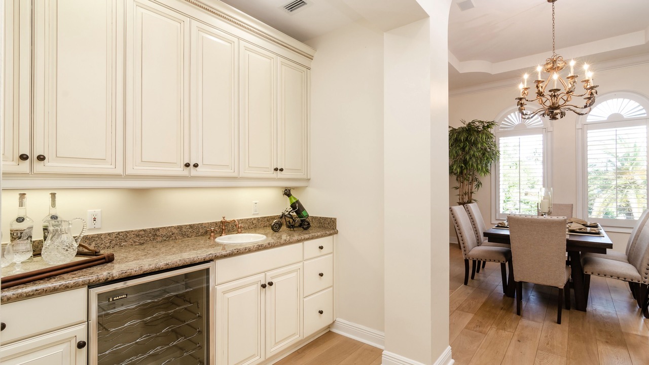 Photo of Kitchen in Royal Harbor