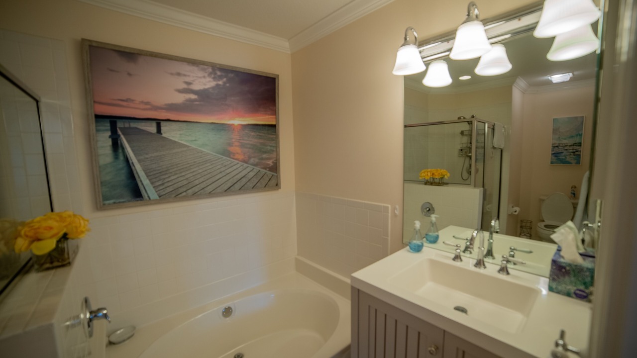 Photo of Bathroom in Imperial Golf Estates