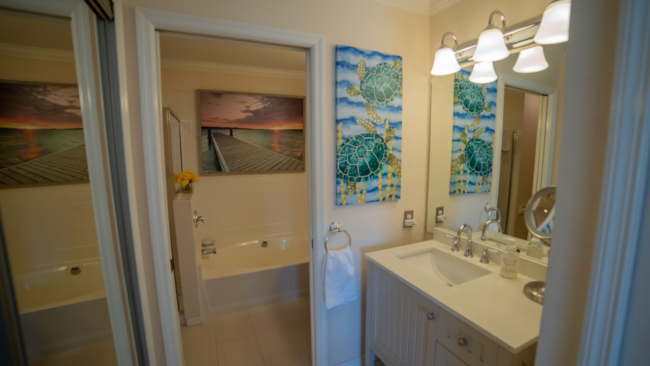 Photo of Bathroom in Imperial Golf Estates