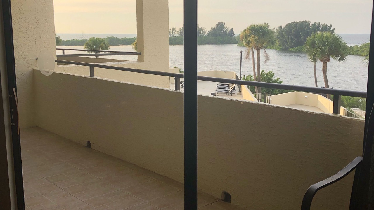 Photo of Patio Balcony in Hudson