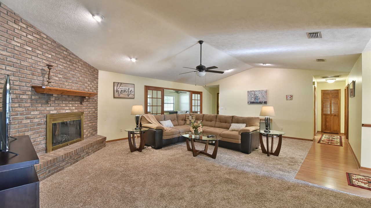 Photo of Livingroom in Fort King District