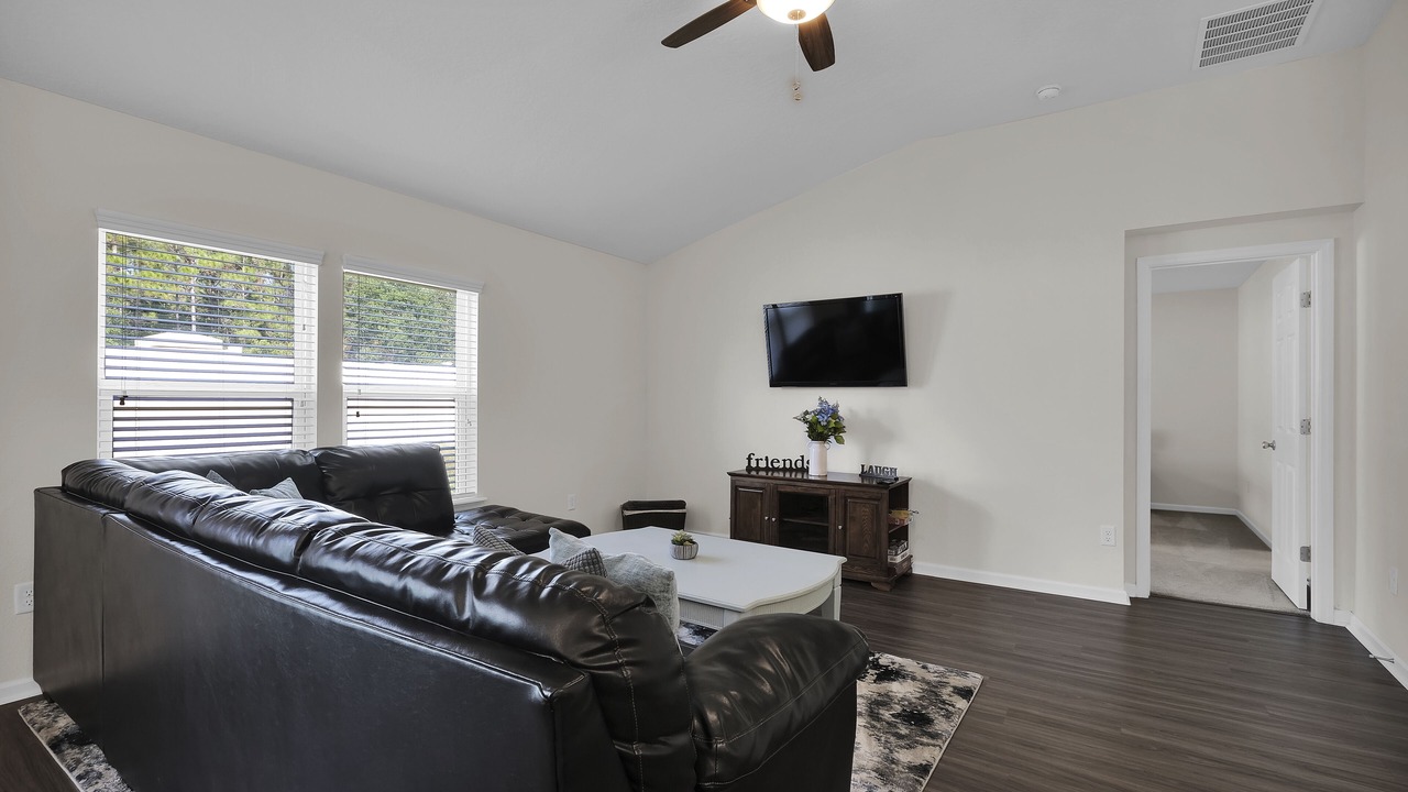 Photo of Livingroom in Yulee