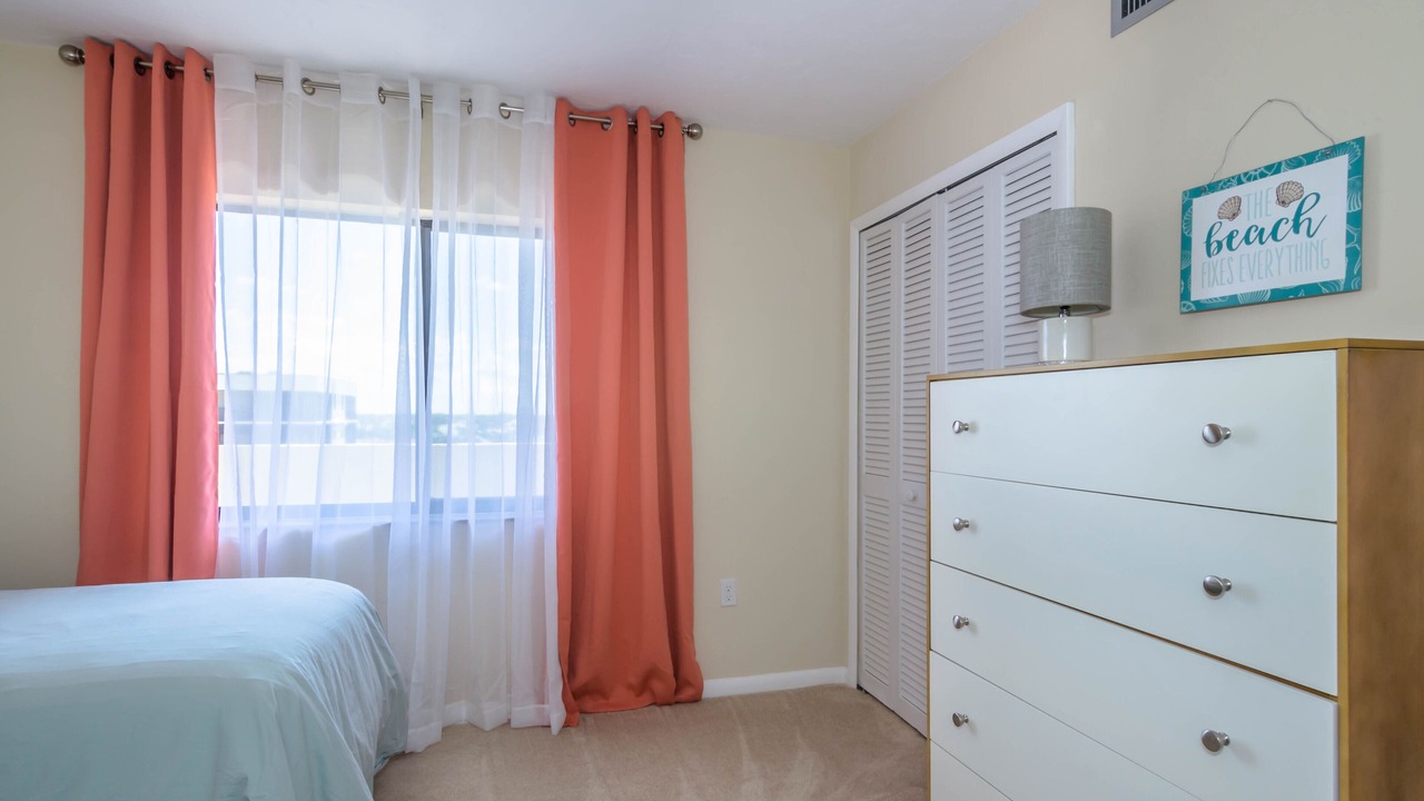 Photo of Bedroom in Vanderbilt Beach