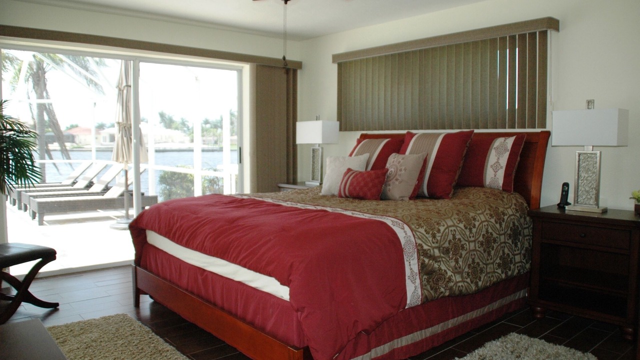 Photo of Bedroom in Yacht Club