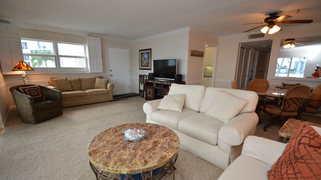 Photo of Livingroom in Moorings